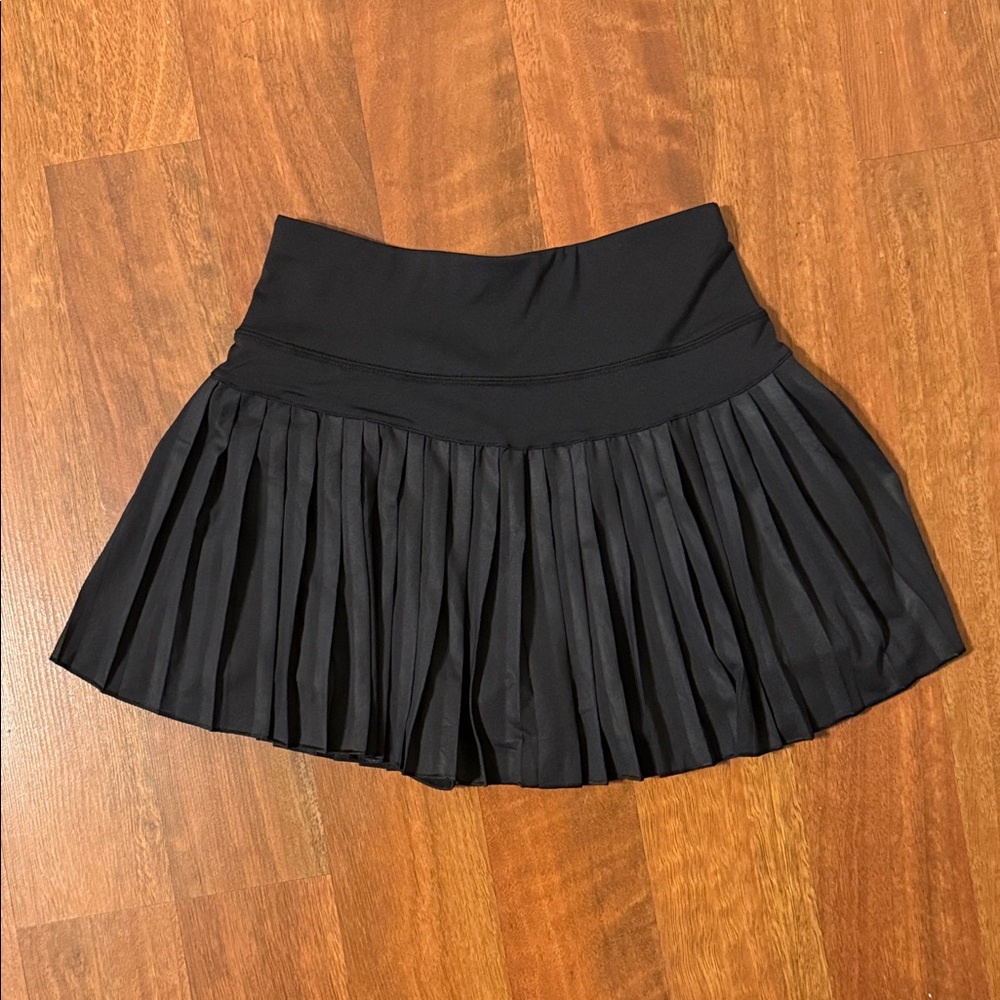 Gold Hinge Black Pleated Tennis Skirt Size Small